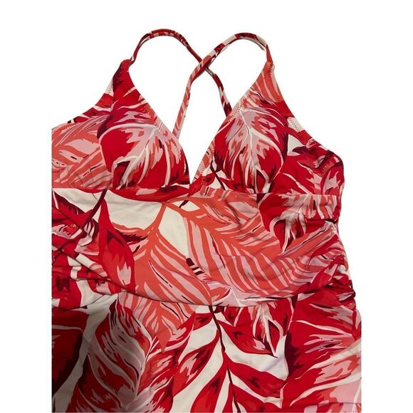 NWT Women’s Size M One Piece Swimsuit Adjustable Crossback Straps Red Leaf - Picture 4 of 11